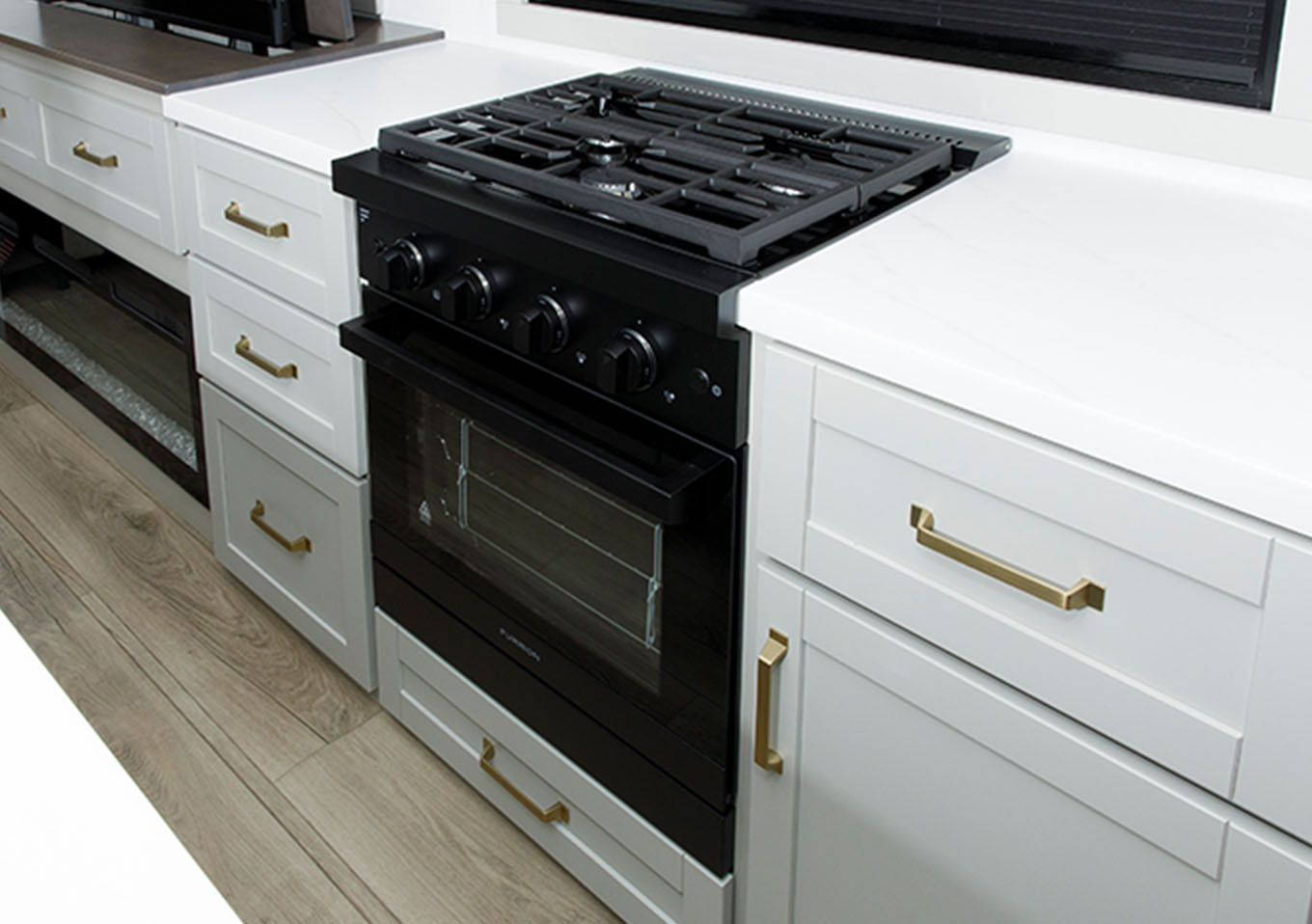 RV Oven vs. Cooktop vs. Stove: What’s the Difference?